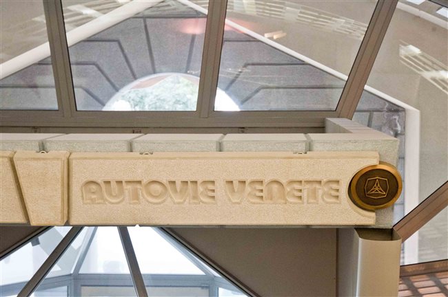 par 7 - con immagine piena